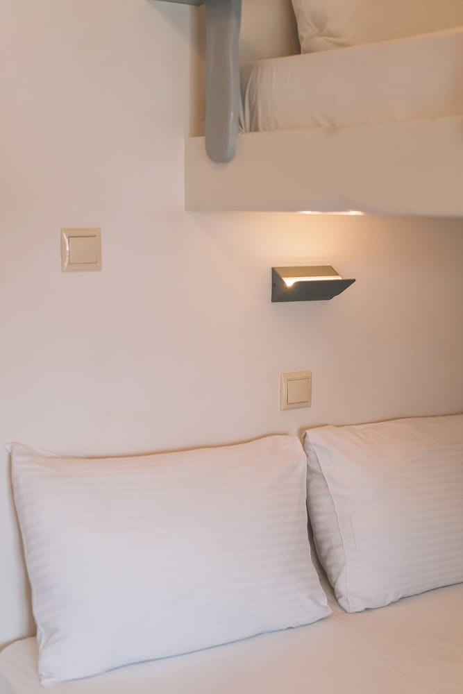 Family Triple Room, Multiple Beds, Kitchenette, Sea View photo 2