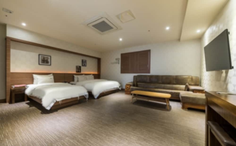 Deluxe Twin Room photo 2