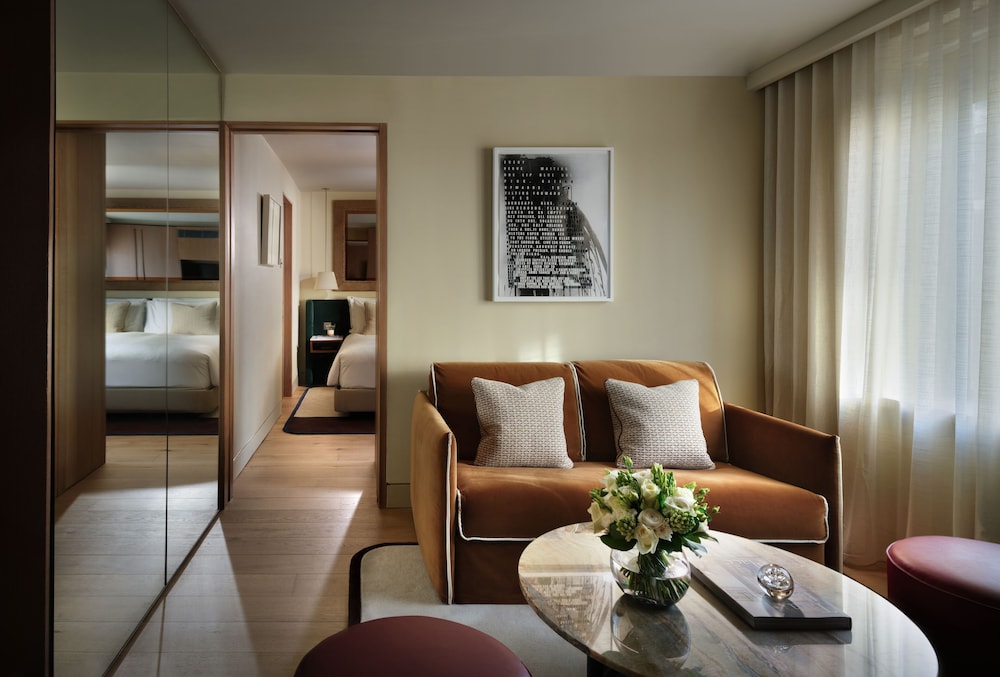Junior Suite, City View
