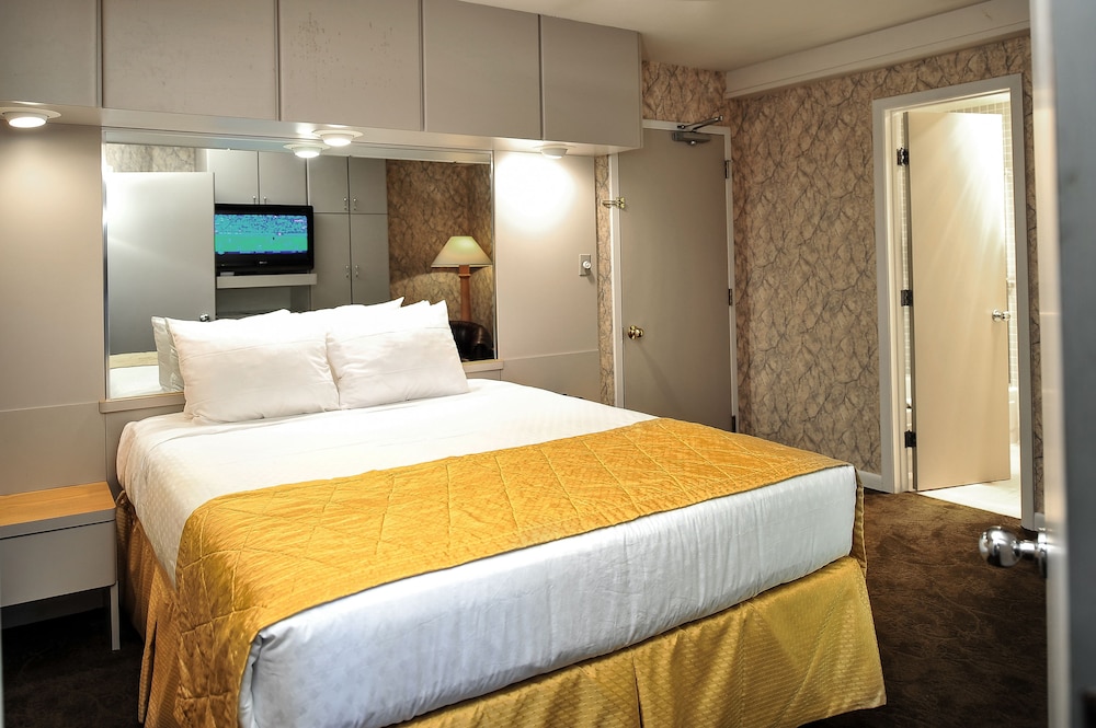 Standard Suite, 2 Bedrooms, Non Smoking, Kitchenette photo 1