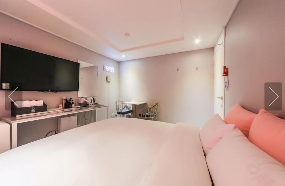 Standard Double Room - Photo 1