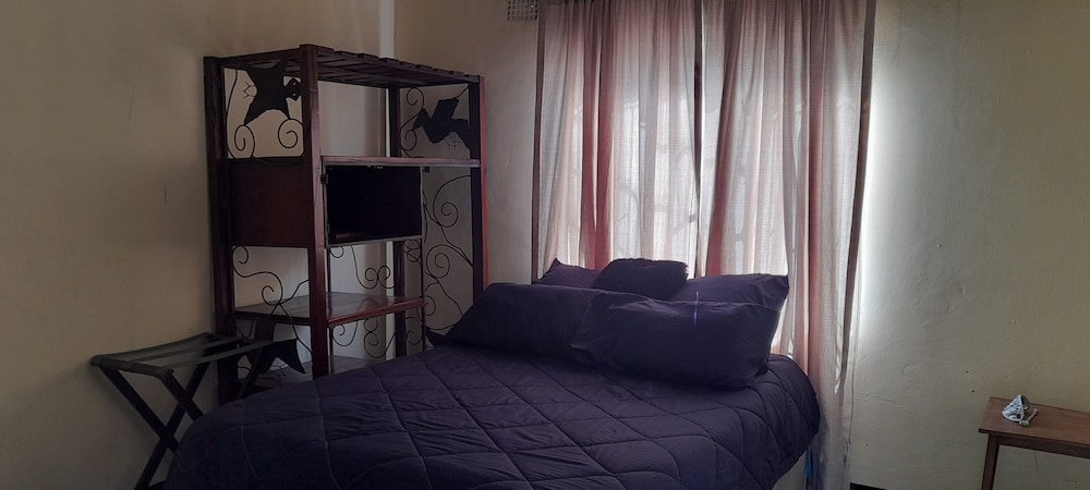 Standard Single Room photo 2