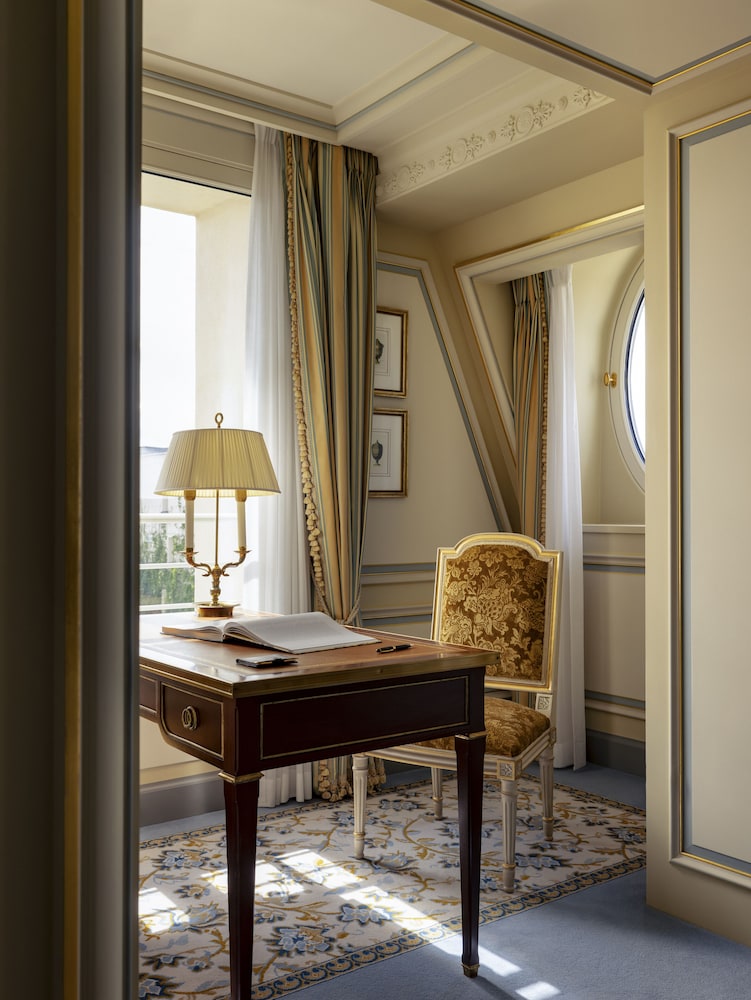 Executive Junior Suite