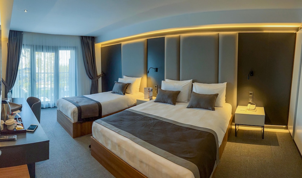 Superior Room, Sea View - Photo 4