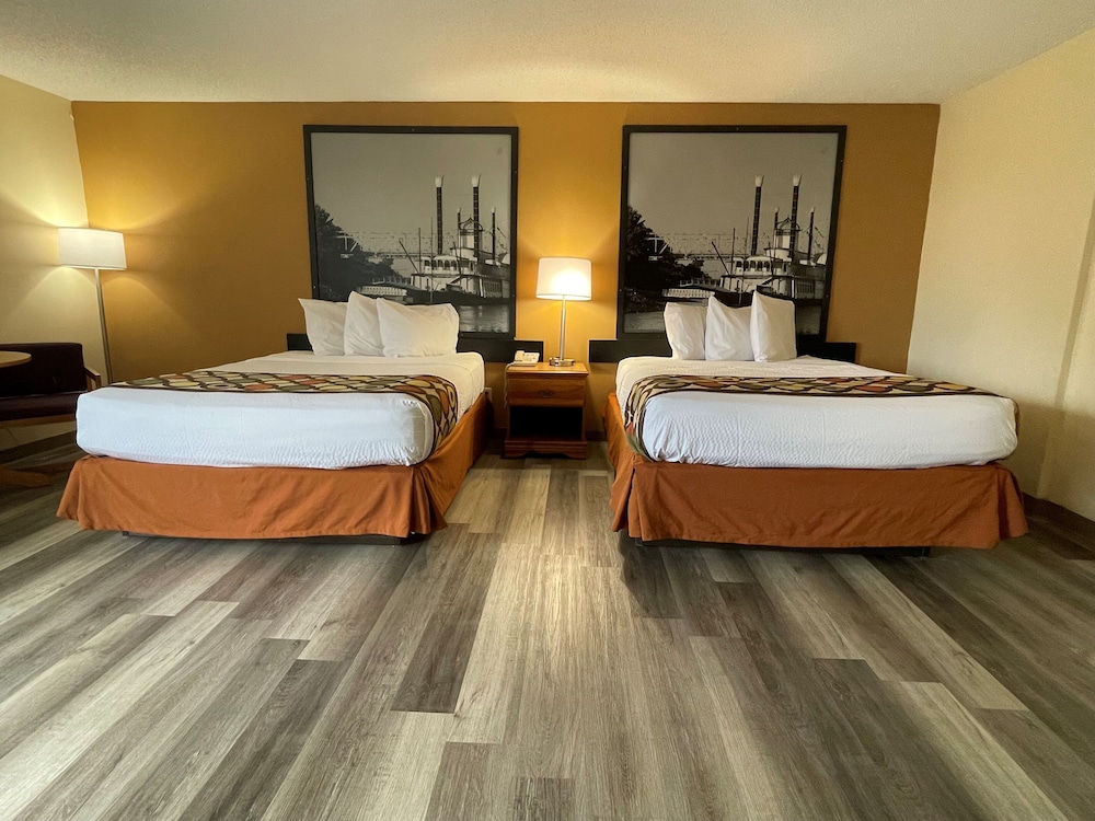 Suite, 2 Queen Beds, Non Smoking - Photo 2