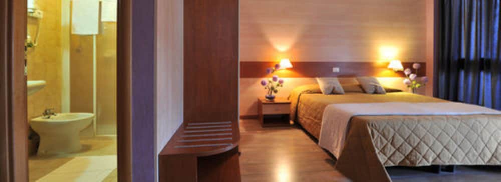 Triple Room - Photo 2