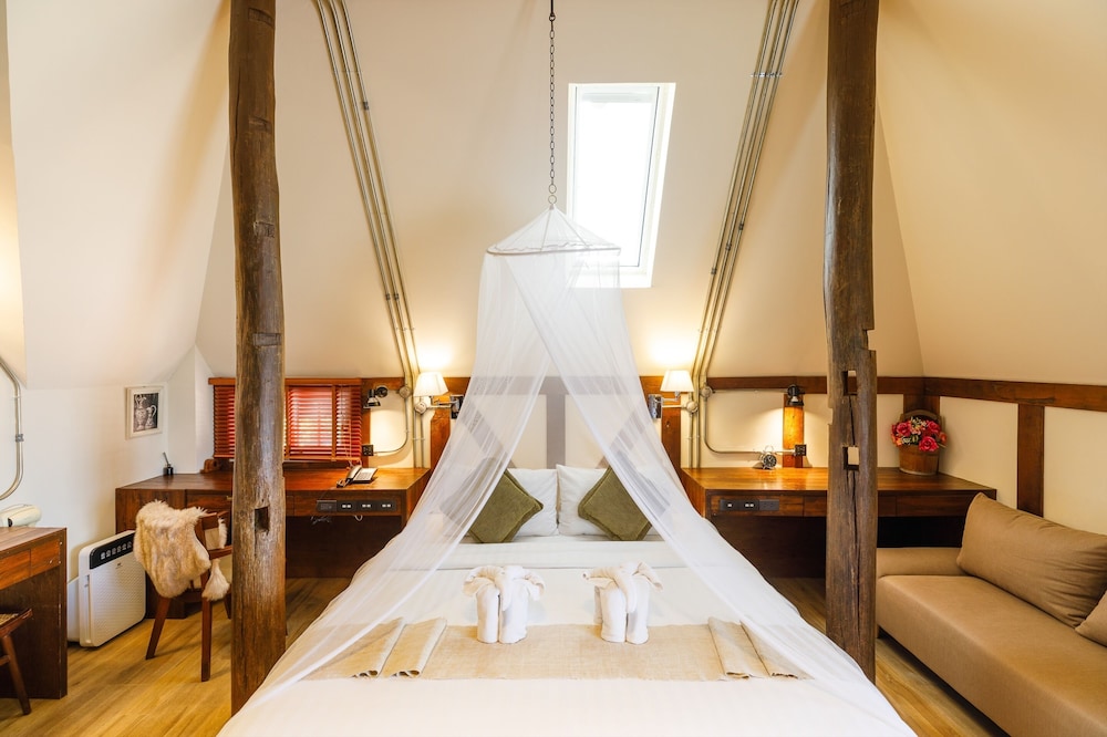 Exclusive Suite, 1 Double Bed with Sofa bed