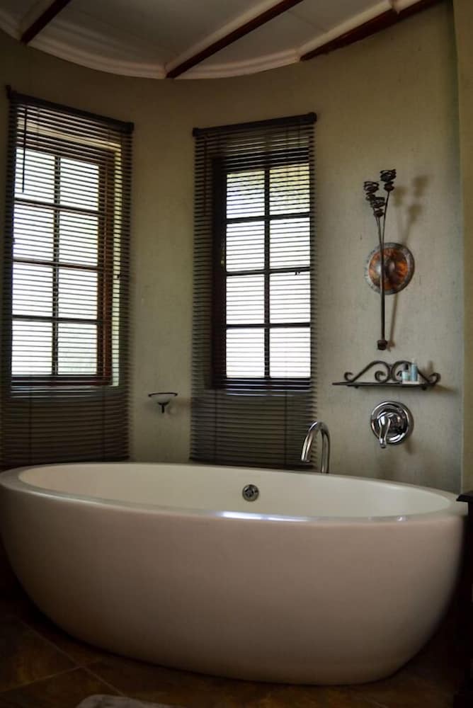 Honeymoon Suite, Garden View photo 2