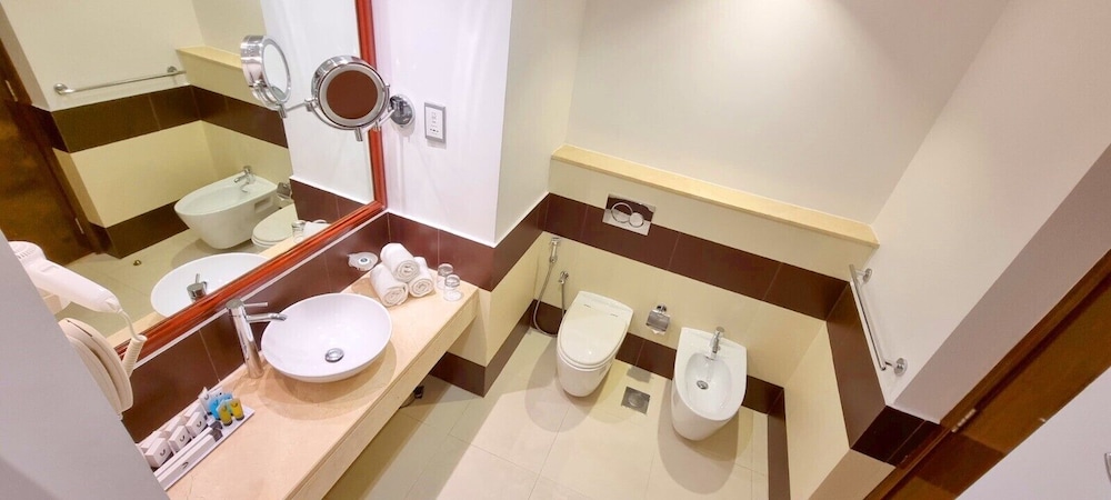 Premium One Bedroom Suite photo 2