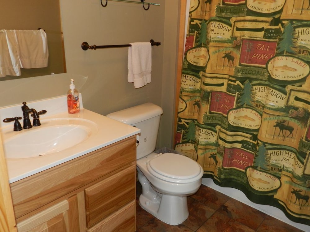 Duplex, 2 Bedrooms, Fireplace, River View photo 3
