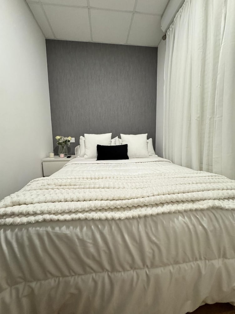 Habitación Doble o Twin Comfort, Solo para Hombres, Fumadores, con Vista al Jardín