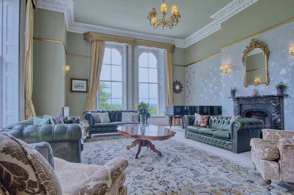 House (Multiple Bedrooms) photo 3