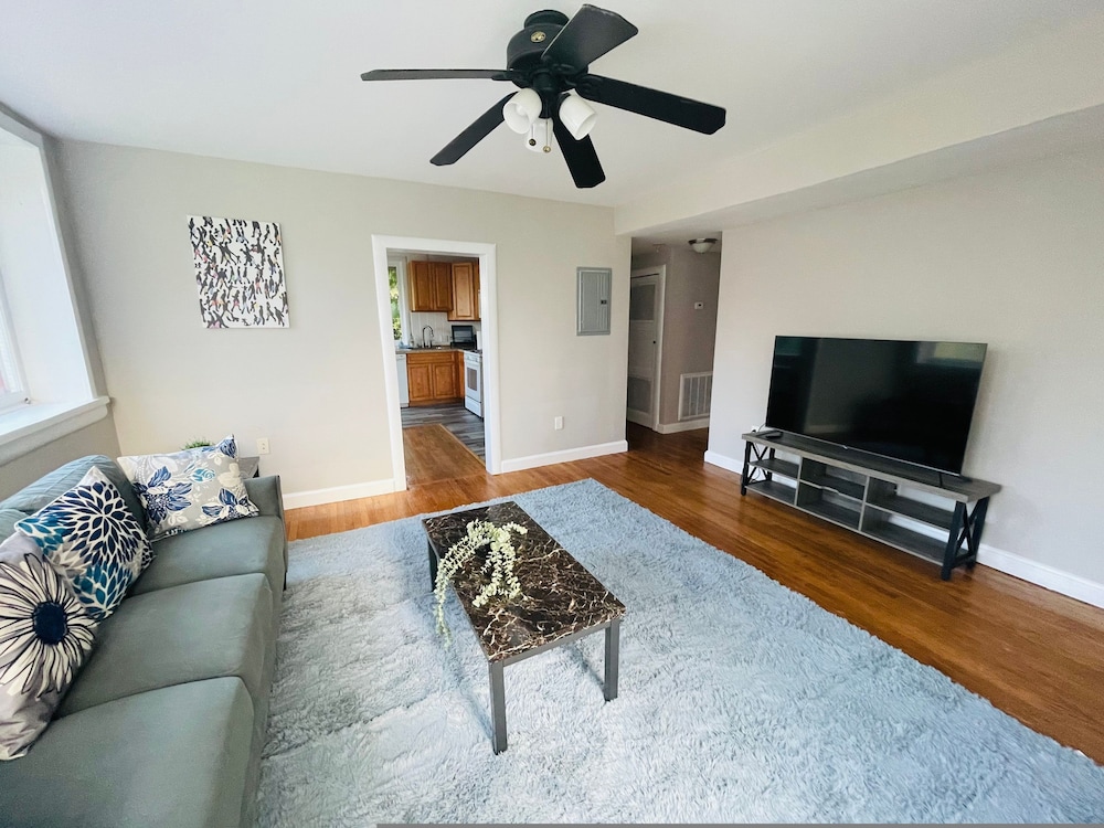 Apartment photo 1
