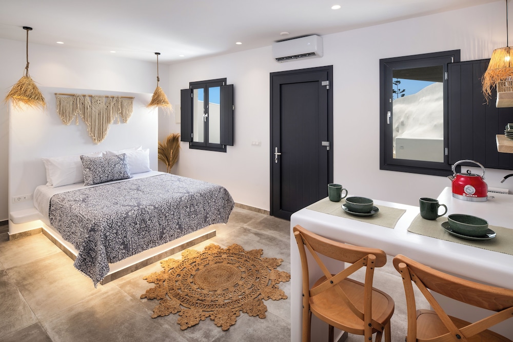 Gaia Suite with Hot Tub