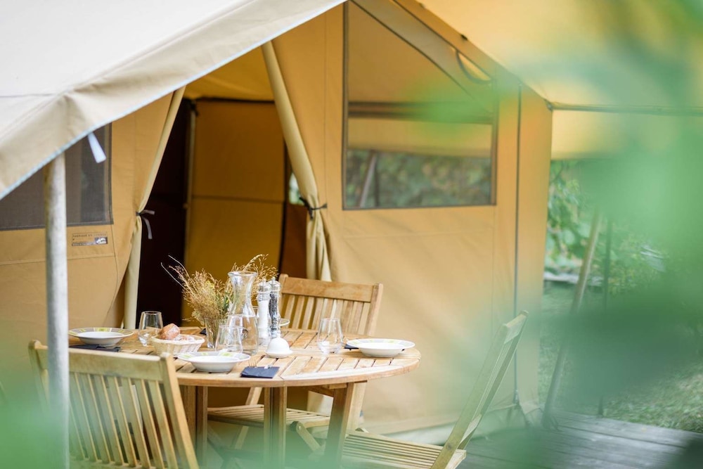 Tent (Lodge)