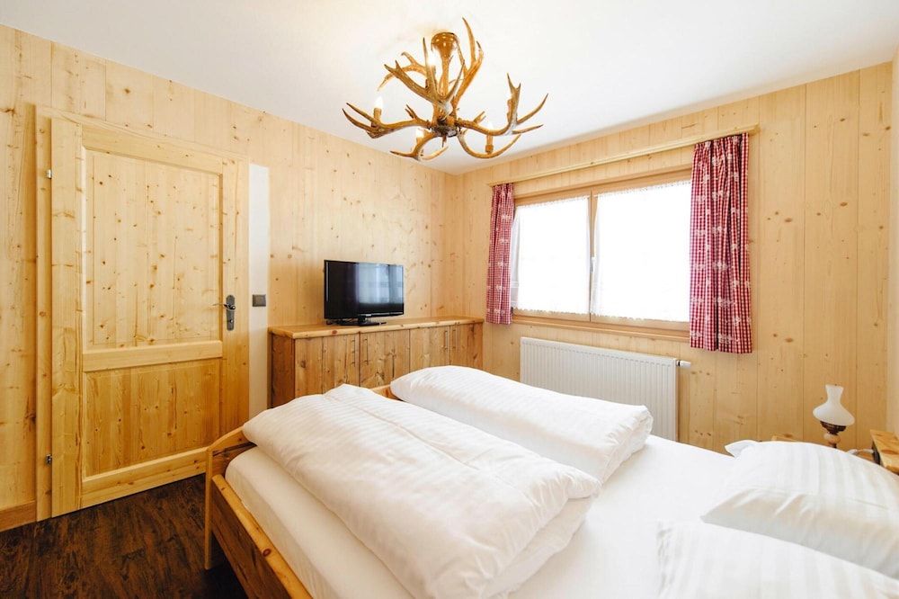 Classic Chalet, 3 Bedrooms