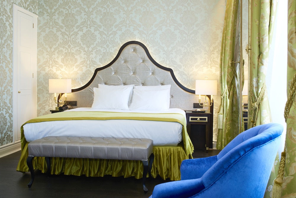 Standard Room, 1 Queen Bed - Photo 3