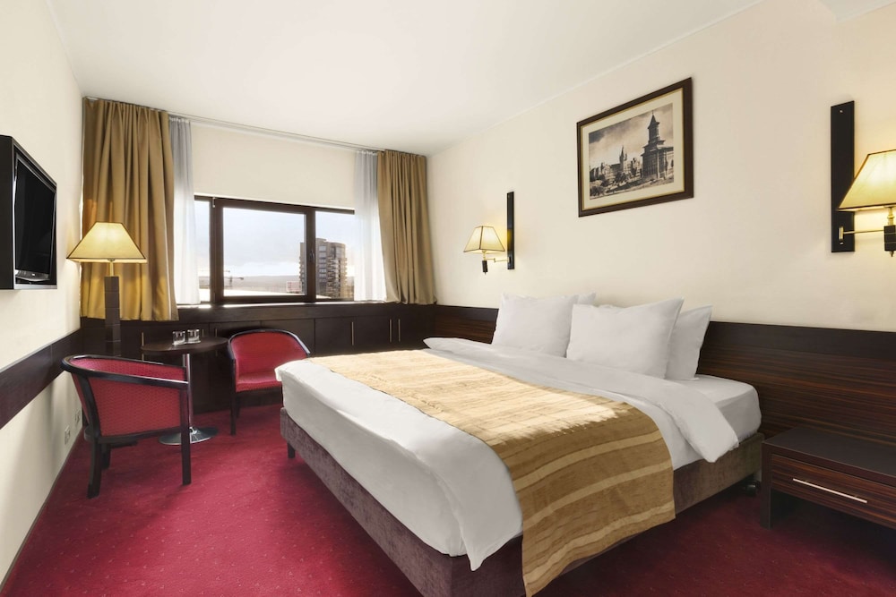 Room, 1 Double Bed, Non Smoking - Photo 5