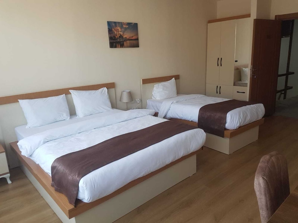 Deluxe Quadruple Room photo 2