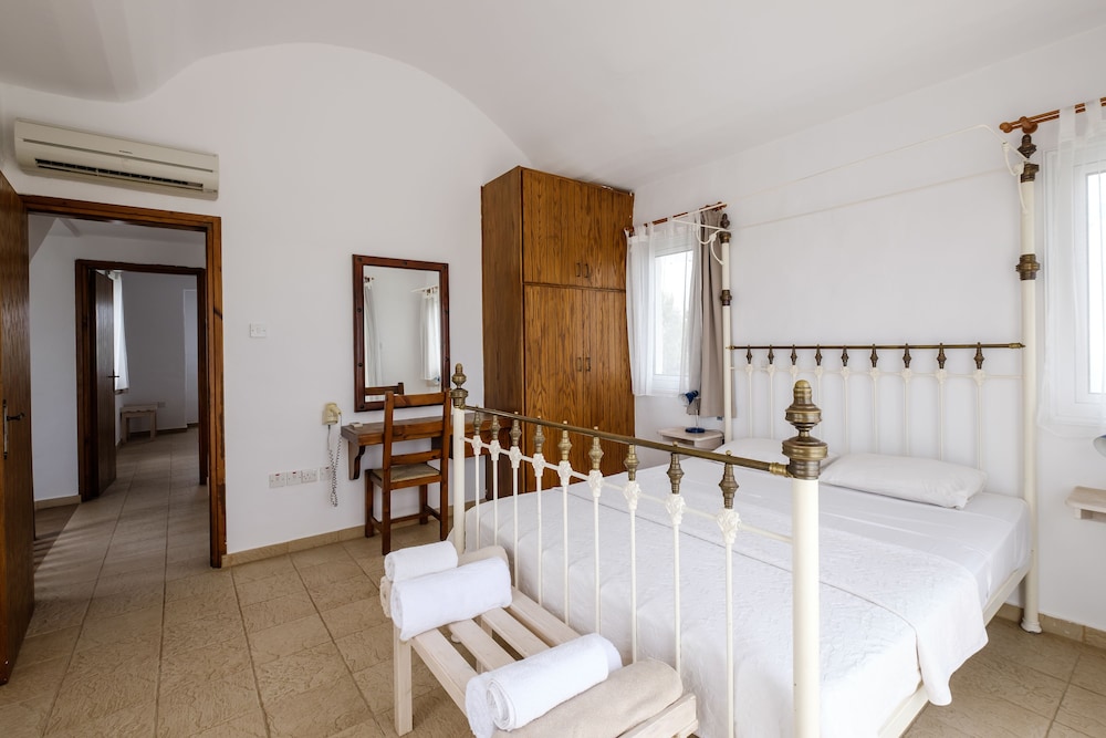 Villa, 3 Bedrooms, Beachfront photo 1
