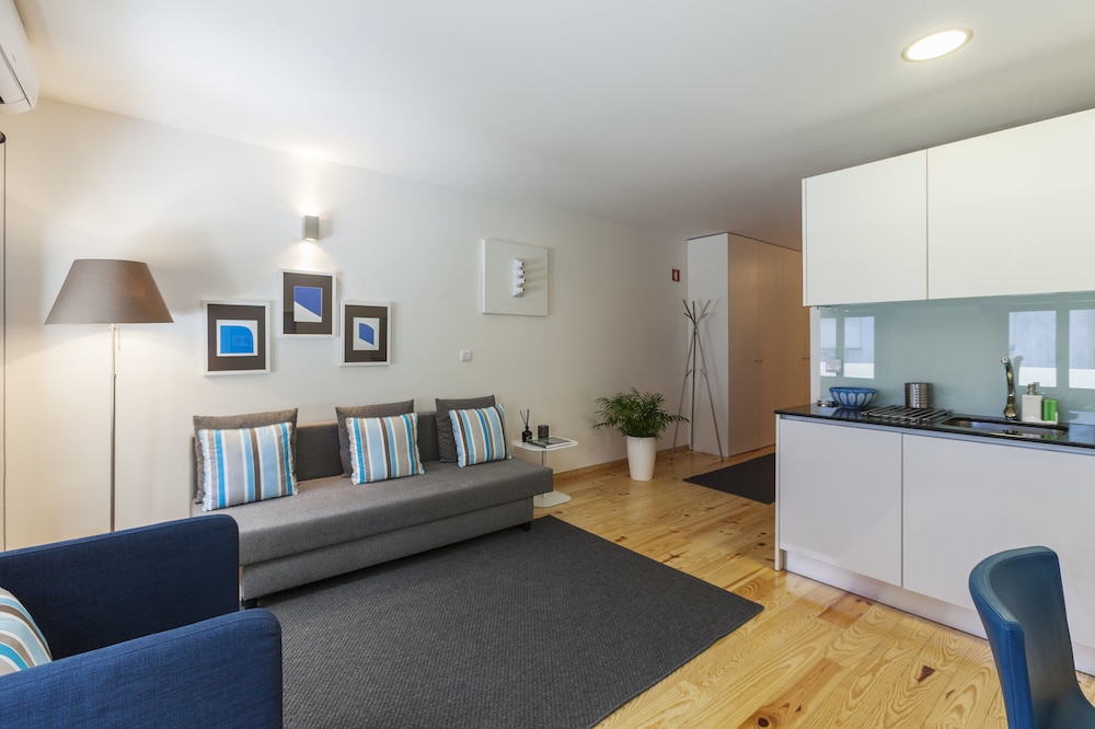 Deluxe Studio, Balcony