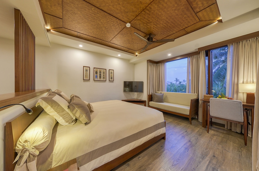 Grand Deluxe Room, Balcony photo 1