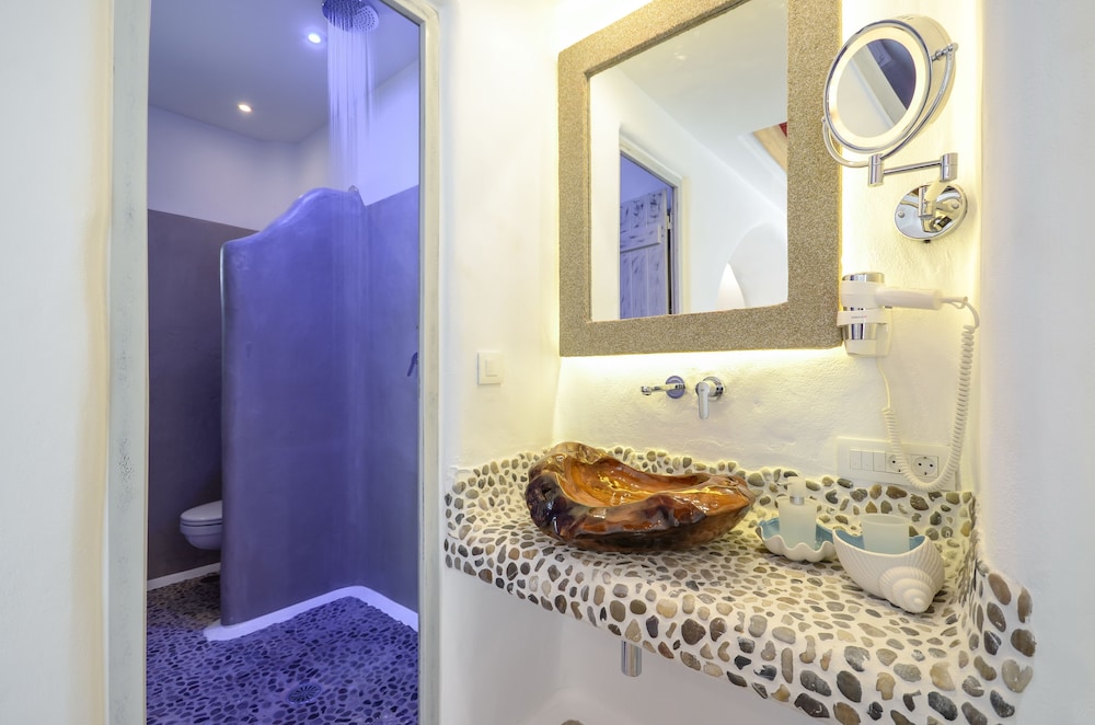 Deluxe Suite, 1 Bedroom, Sea View photo 2