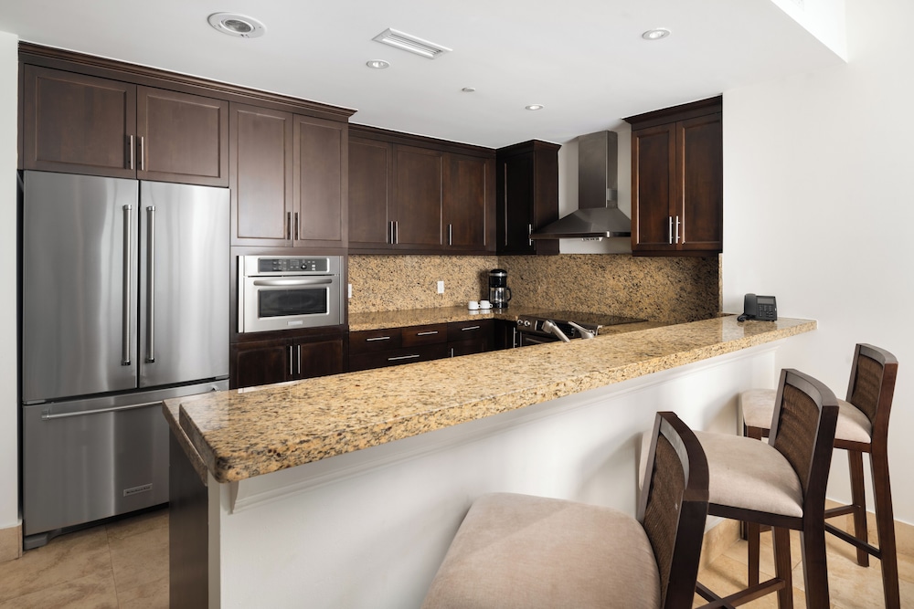Deluxe Suite, 2 Bedrooms, Oceanfront - Photo 6