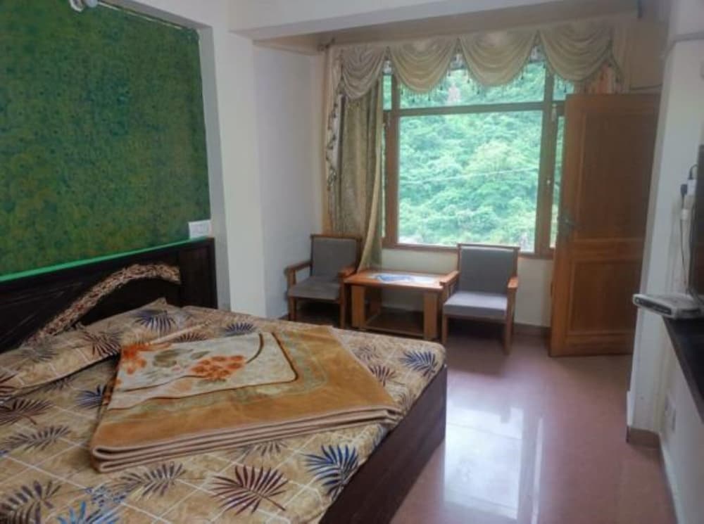 Deluxe Double Room, Multiple Beds photo 2