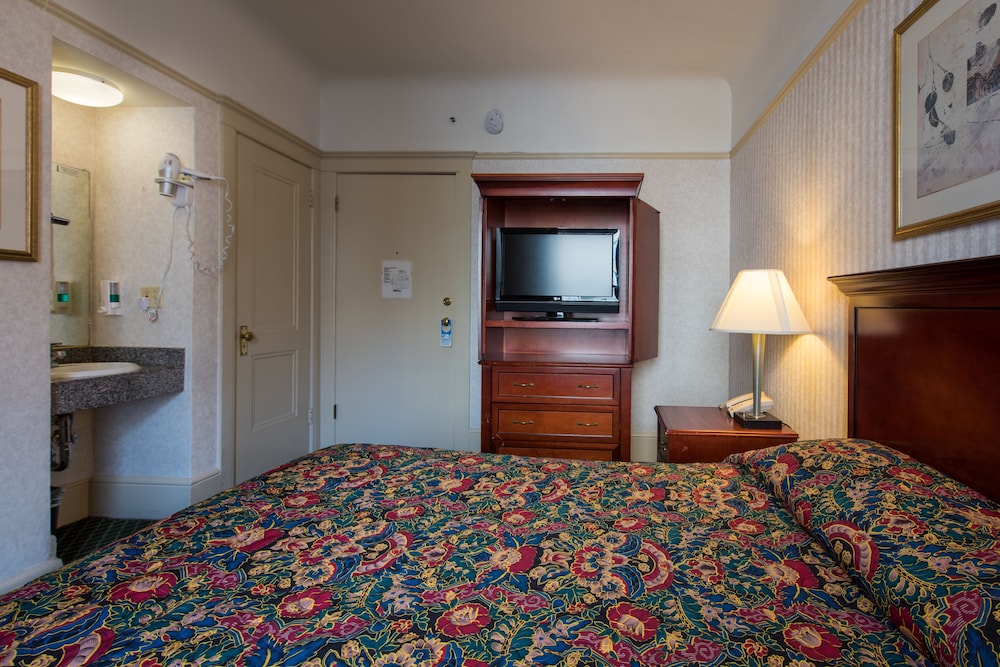Deluxe Room - Photo 4