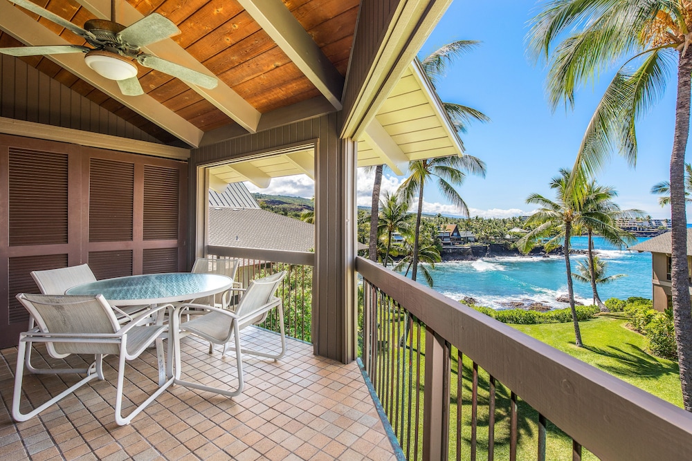 Room, Multiple Beds, Partial Ocean View photo 1