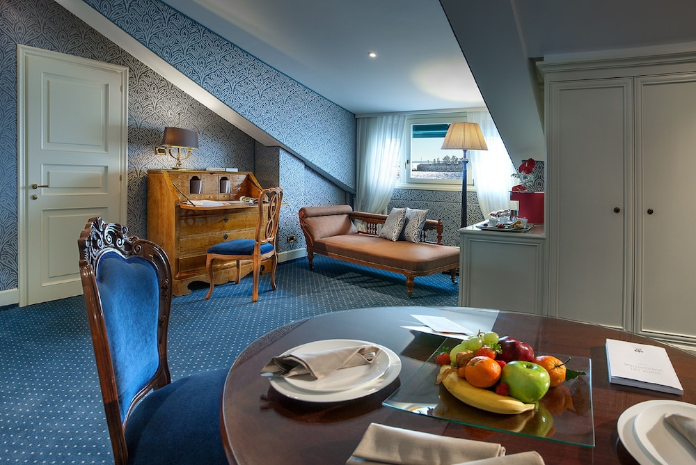 Junior Studio Suite, Lagoon View - Photo 8