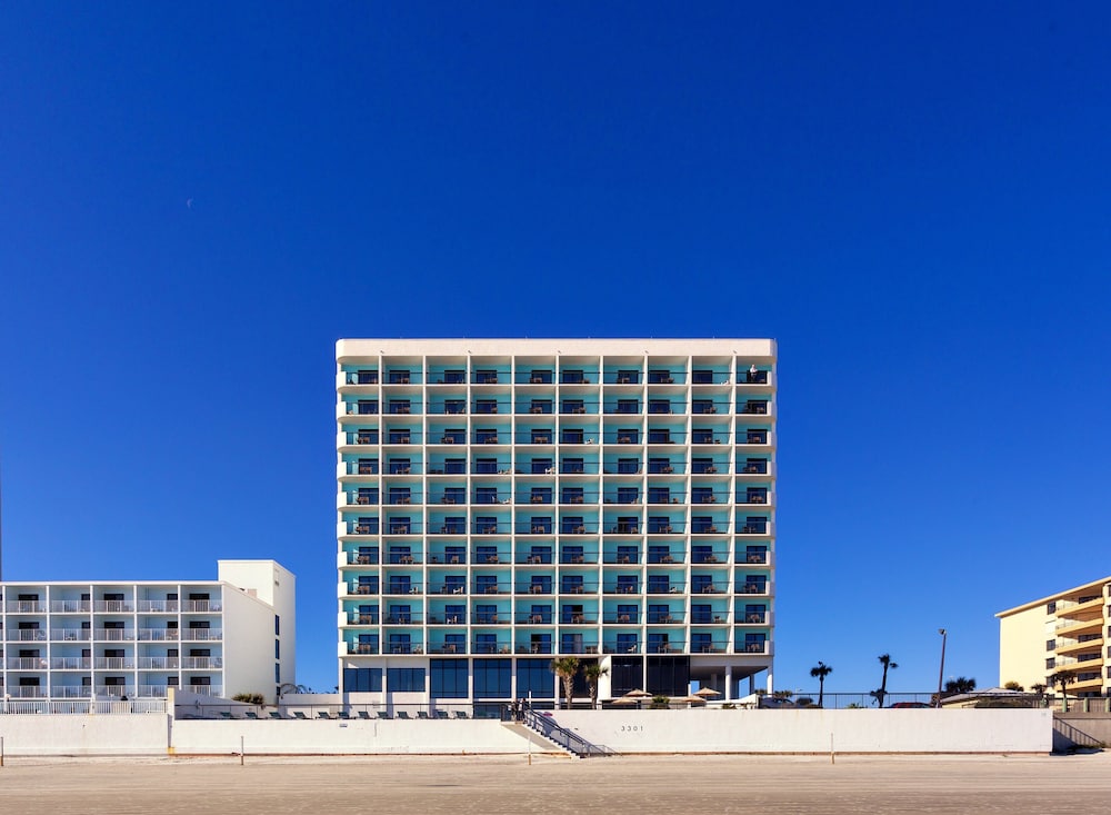 Standard Room, 2 Queen Beds, Balcony, Oceanfront (High Floor) - Photo 5