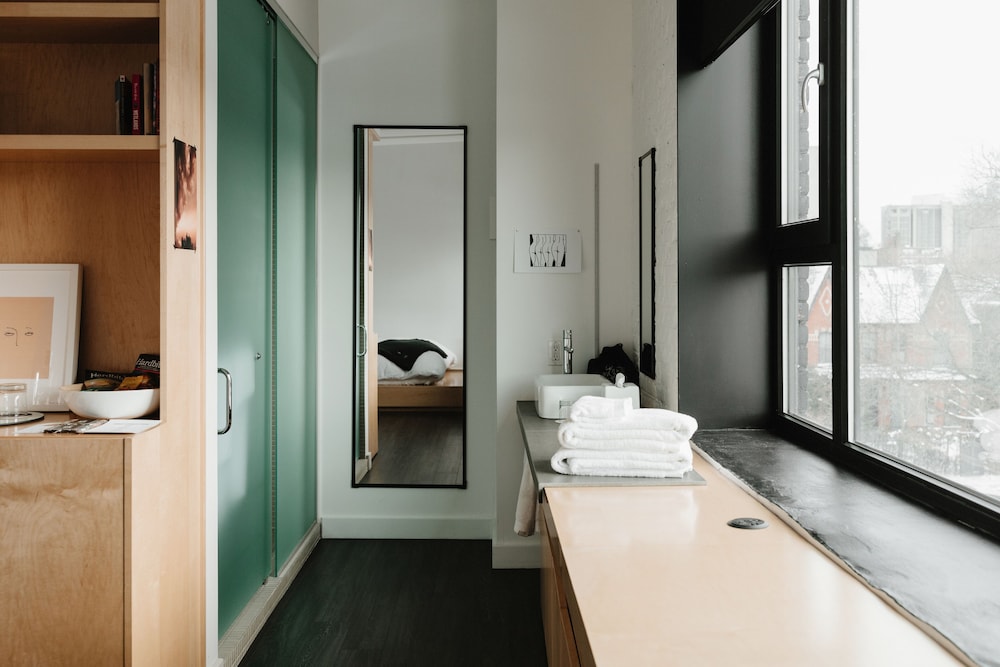 Signature Studio, 1 Queen Bed - Photo 6