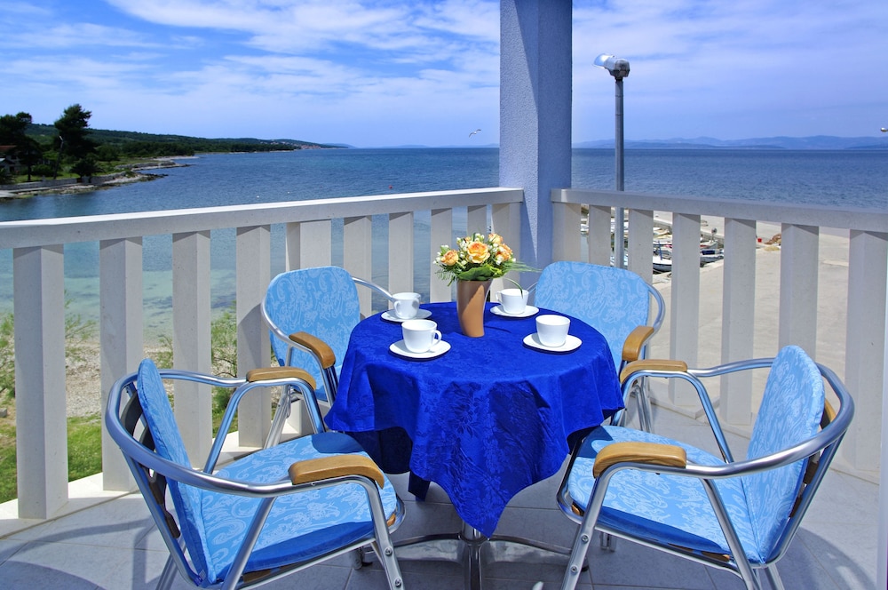 Apartment, 2 Bedrooms, Balcony, Sea View photo 3