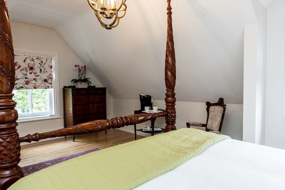 Room, 1 Queen Bed (Brandt)