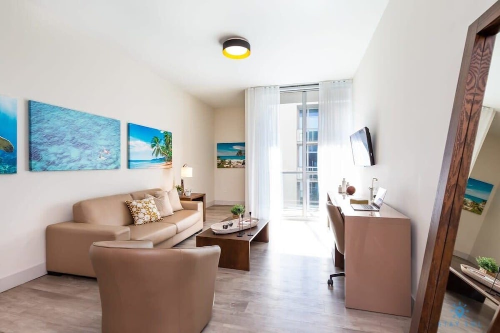 Condo, 2 Bedrooms, Balcony