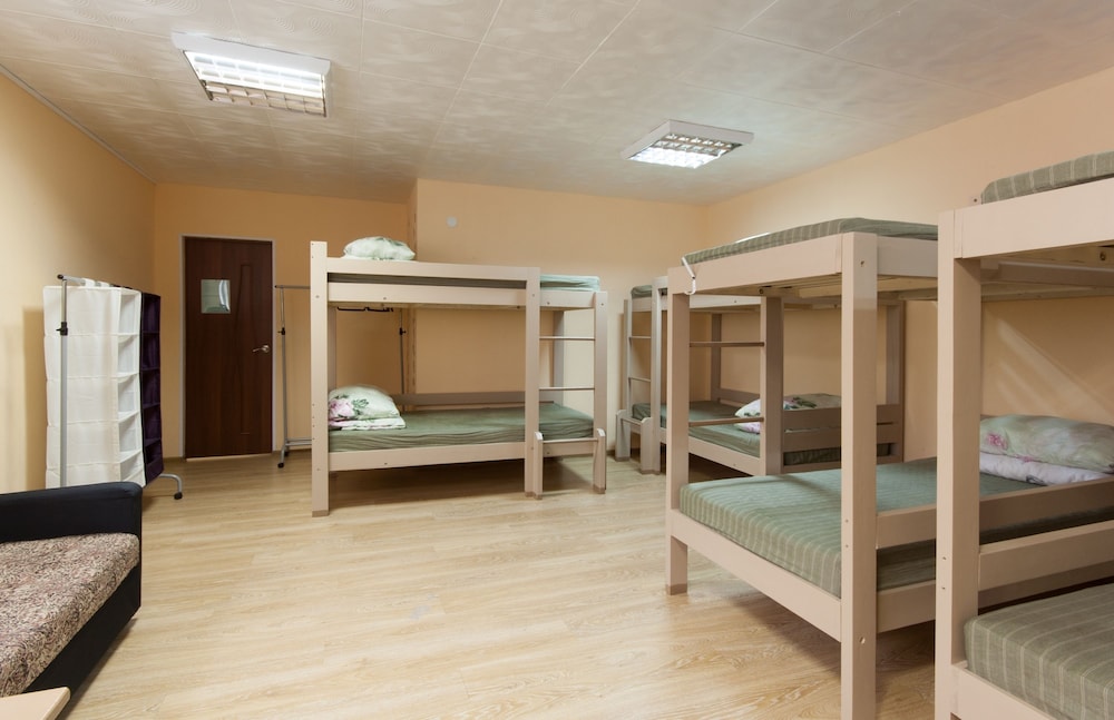 Bed in 12-bed Mixed Dormitory Room photo 3