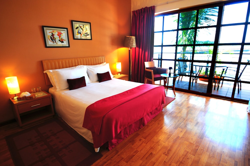 Deluxe Double or Twin Room photo 3