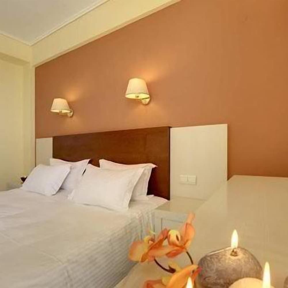 Basic Single Room (with no balcony) photo 2