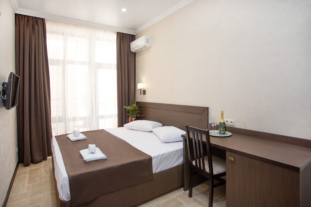 Standard Room, 1 King Bed