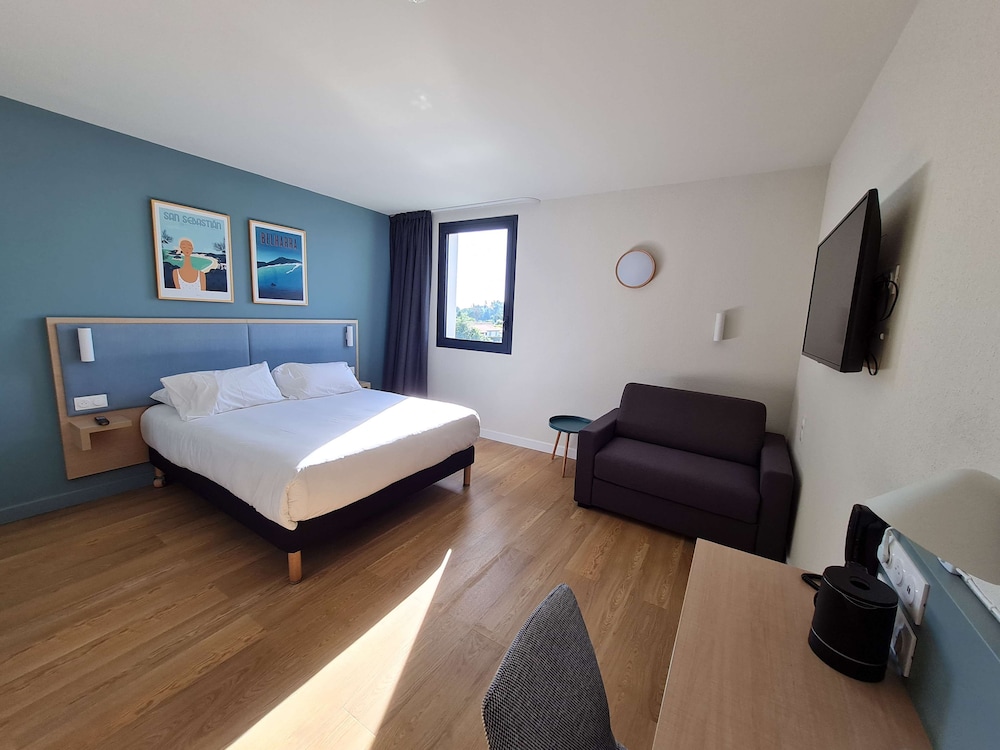Standard Room, 1 Double Bed - Photo 19