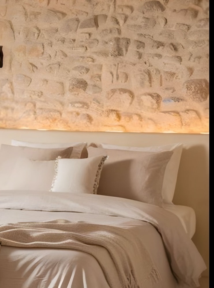 Deluxe Suite, Pool Access, Garden View