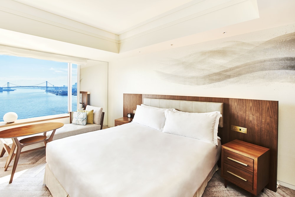 Classic Room, 1 King Bed, Club Lounge Access, Bay View (Japanese)
