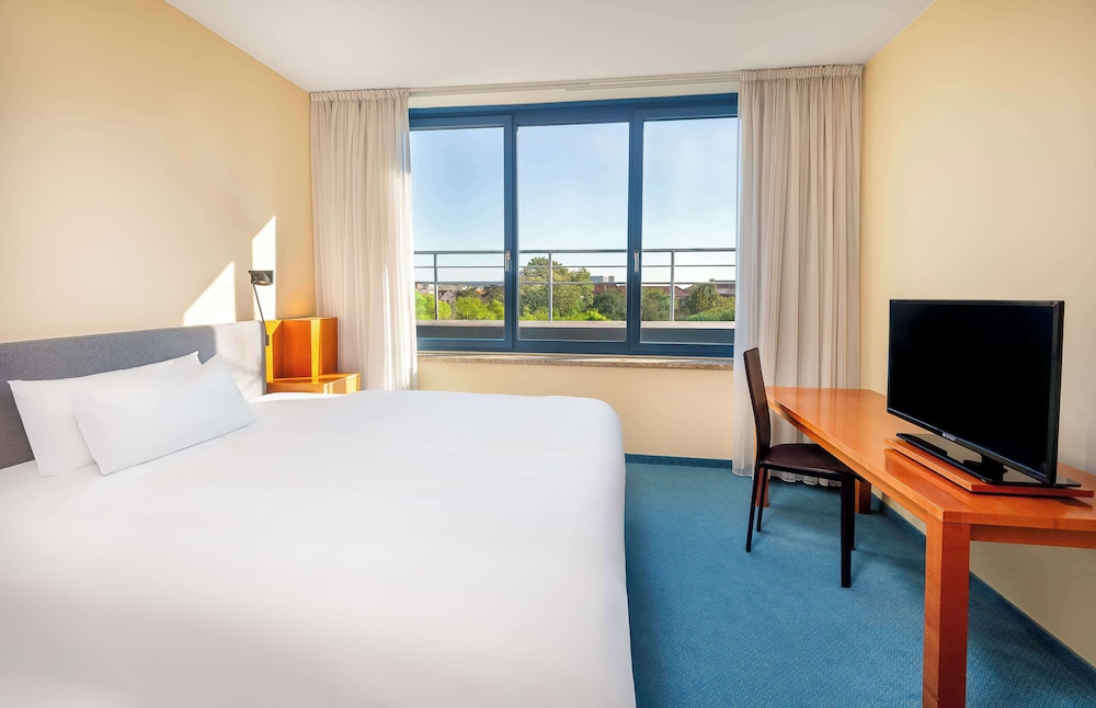 Suite, 2 Bedrooms photo 3
