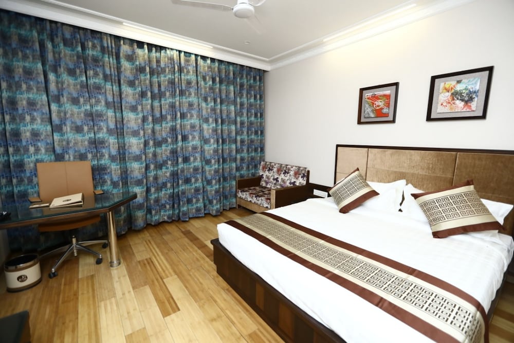 Luxury Room - Photo 1