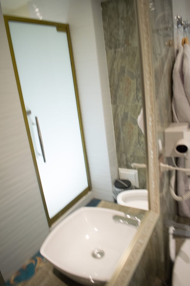 Deluxe Studio Suite