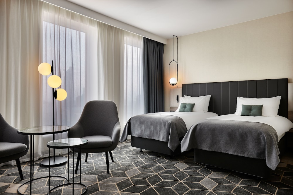 Standard Room, 2 Twin Beds, City View - Photo 3