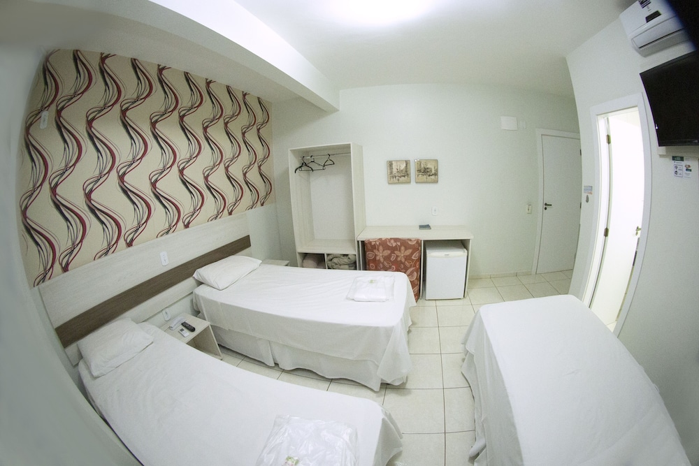 Deluxe Triple Room photo 3