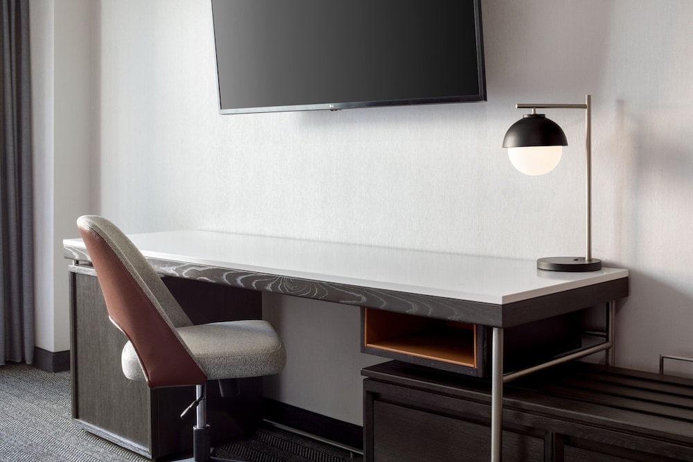 Room, 1 King Bed with Sofa bed (Mobility/Hearing Access, Roll-in Shwr) - Photo 4